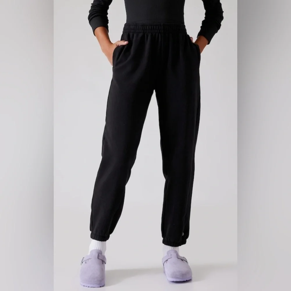 NWT Athleta Girl Retroactive Black Jogger Size S/7